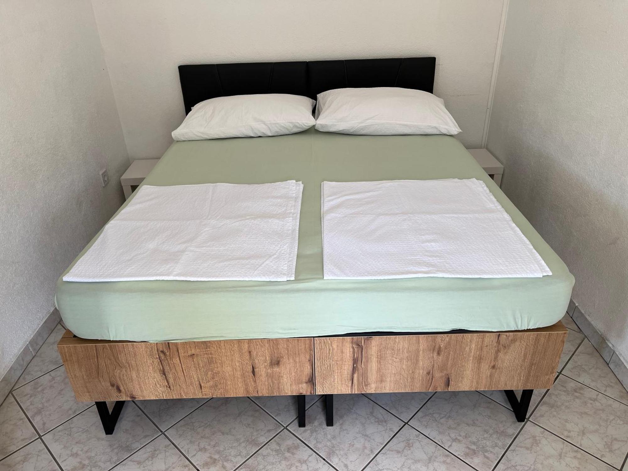 Apartmani Mlinar-One Bedroom Seaview Grebaštica Kültér fotó